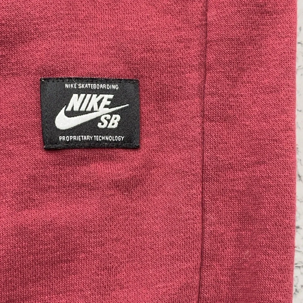 Nike‎ SB Skate Hoodie Mens M Burgundy Icon Skateboarding Sweatshirt Streetwear